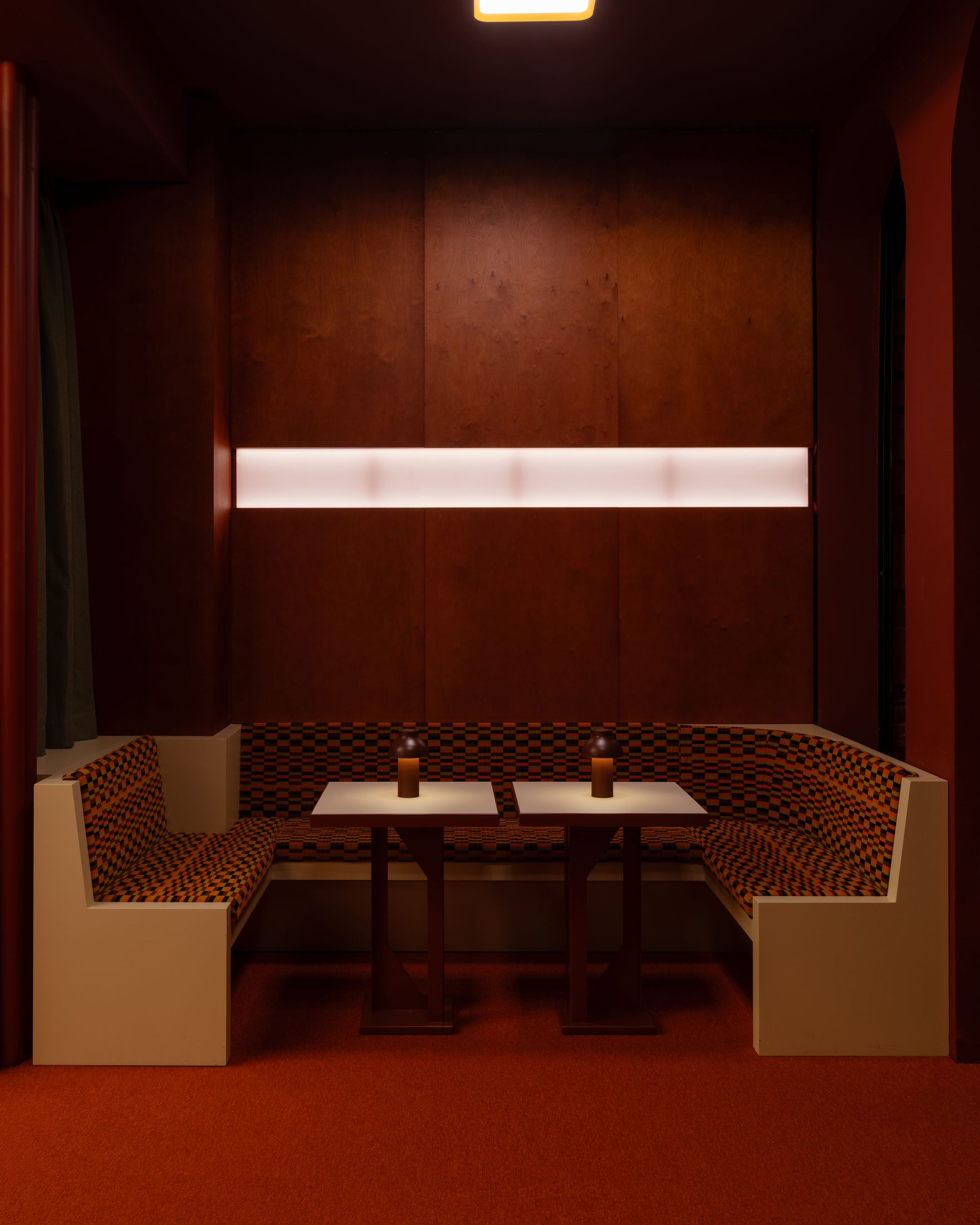 Yellowtrace Supaform Esthetic Joys Embassy Club Belgrade Serbia Photo Varvara Toplennikova 14 Opt80