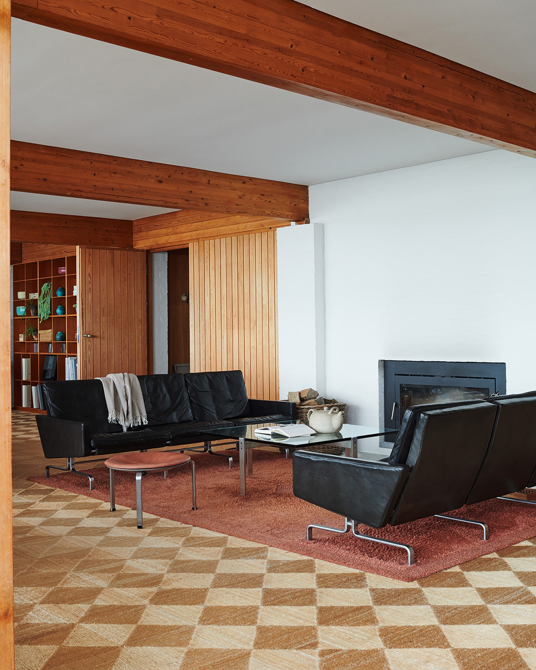 Yellowtrace Fritz Hansen Kjaerholm Residence 3 115 Opt90
