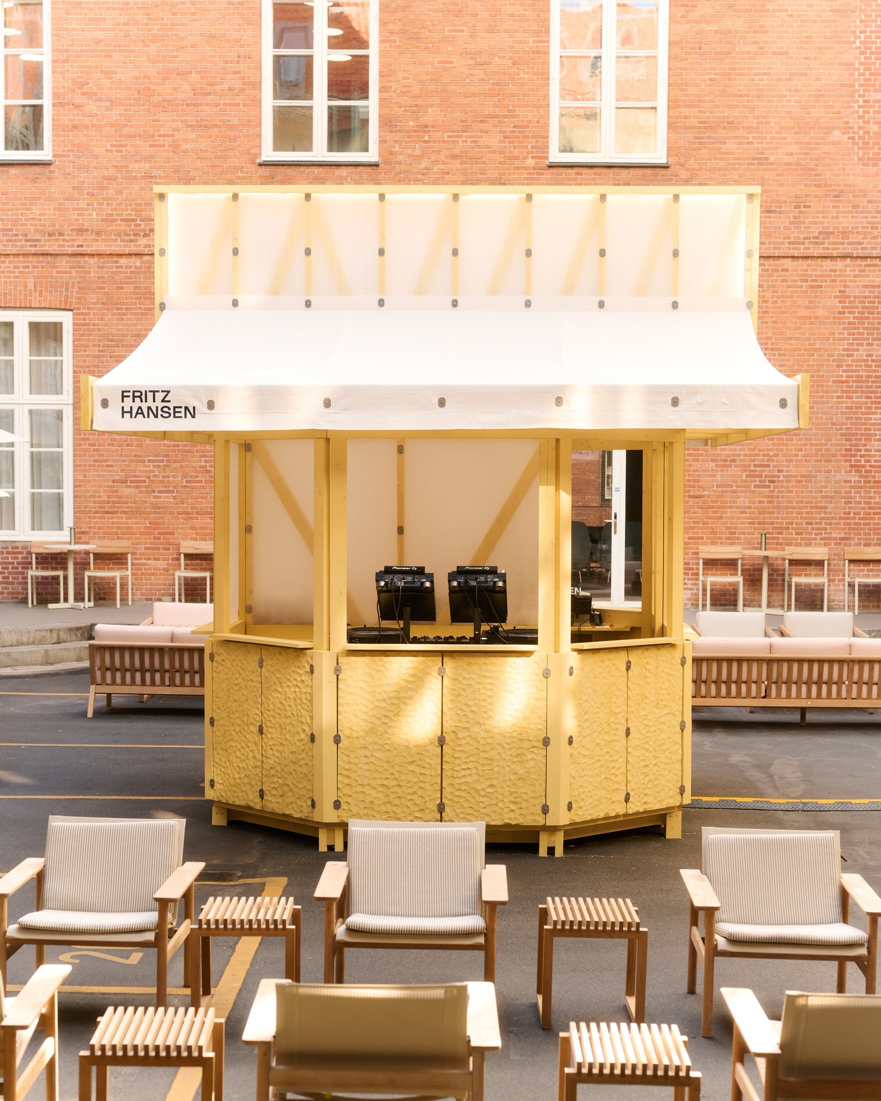 Yellowtrace Fritz Hansen Sound Club 3daysofdesign 01 70 Opt90