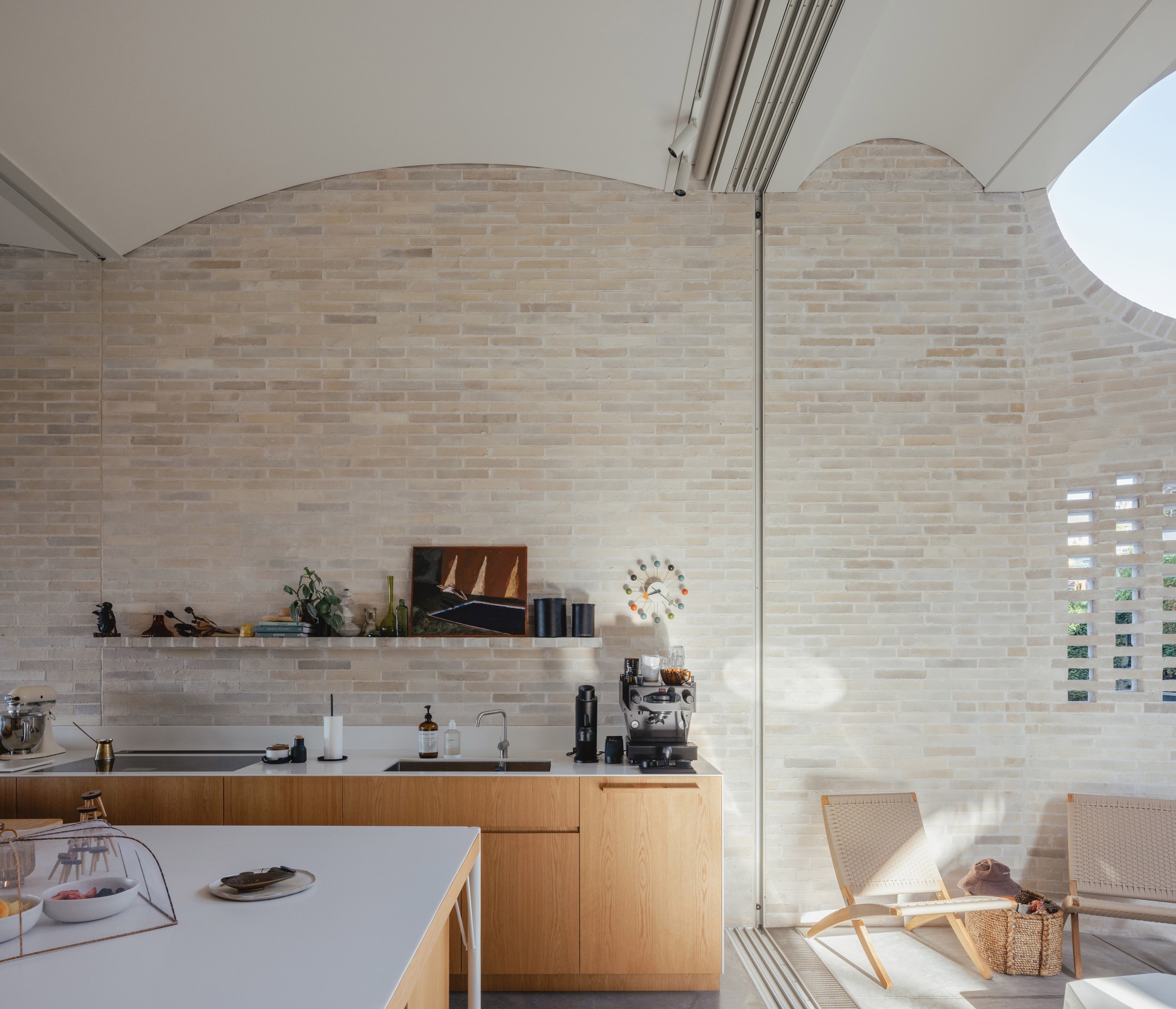 Yellowtrace Chenchow Littlequeenscliff House Photo Katherine Lu 05 05 Opt90