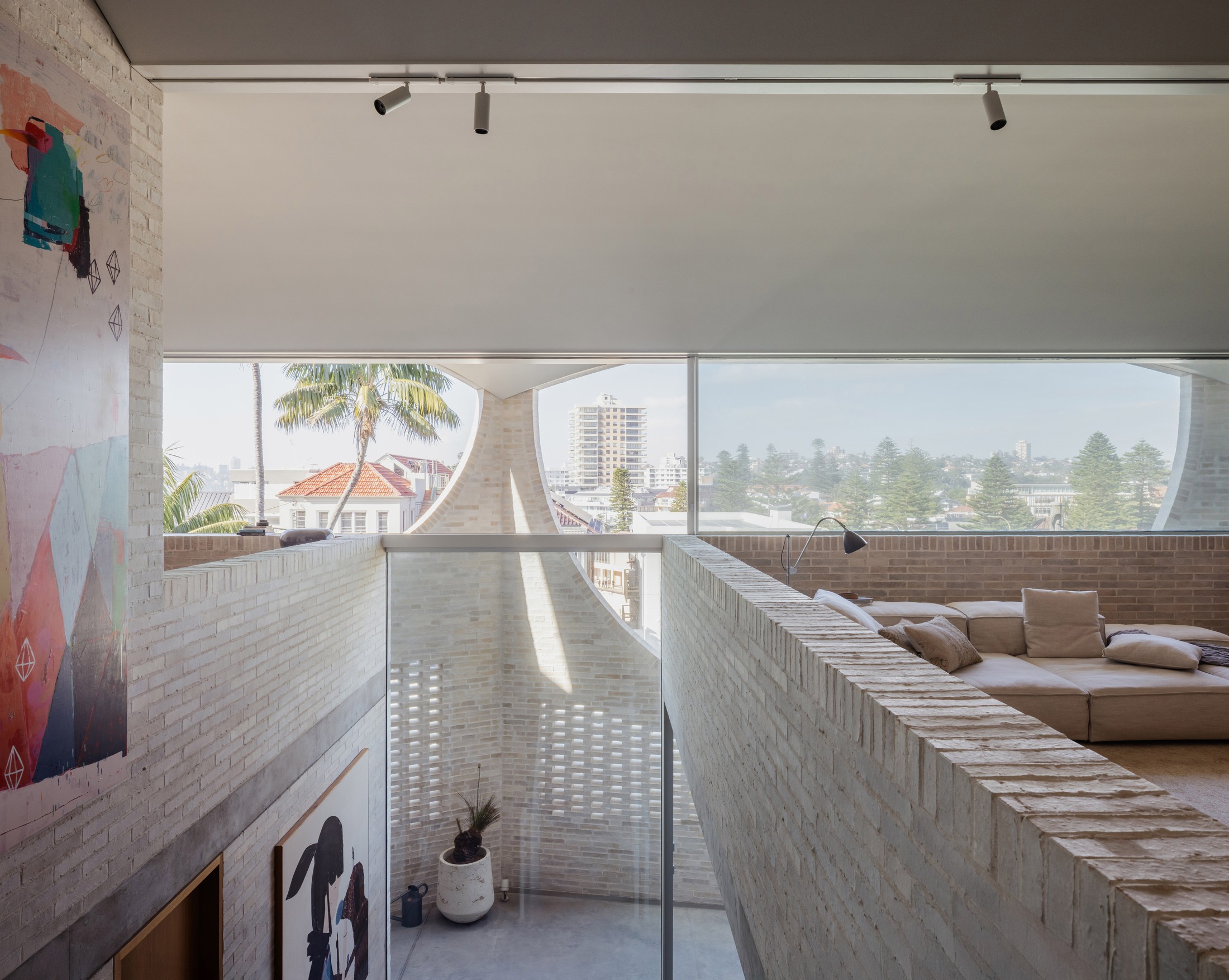 Yellowtrace Chenchow Littlequeenscliff House Photo Katherine Lu 07 07 Opt90