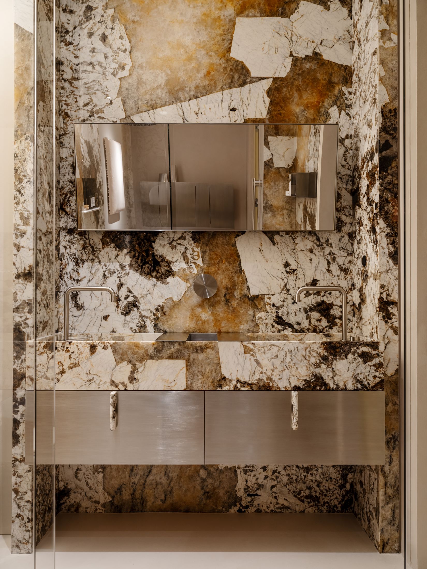 Yellowtrace Antwe Sadovye Apartment Moscow Photo Mikhail Loskutov 19 Opt80