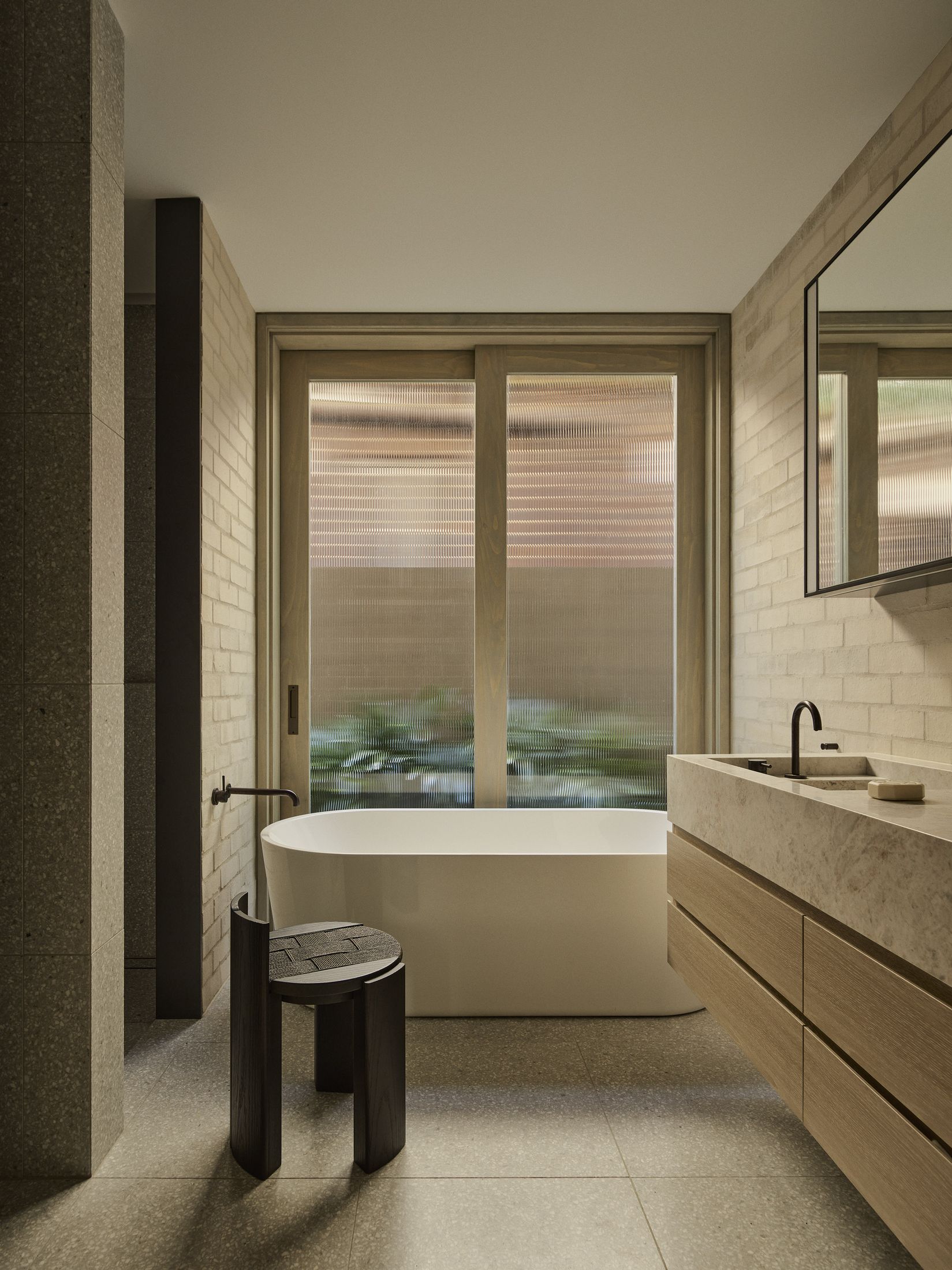 Yellowtrace Madeleine Blanchfield Architects Sculpted Bronte House Photo Anson Smart 19 Opt80