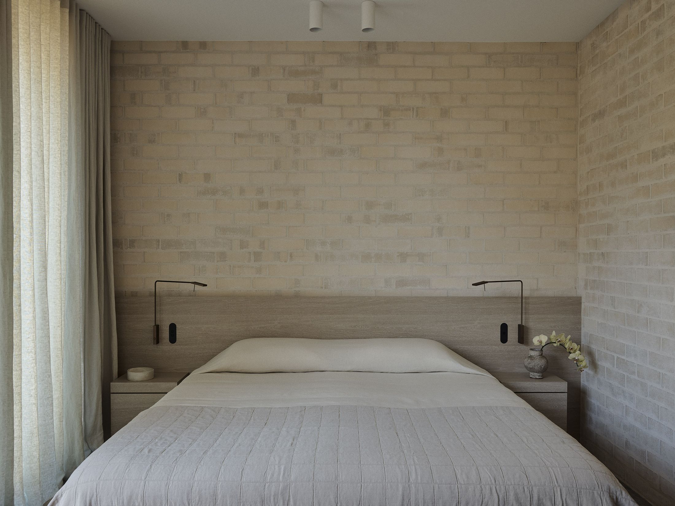 Yellowtrace Madeleine Blanchfield Architects Sculpted Bronte House Photo Anson Smart 26 Opt80