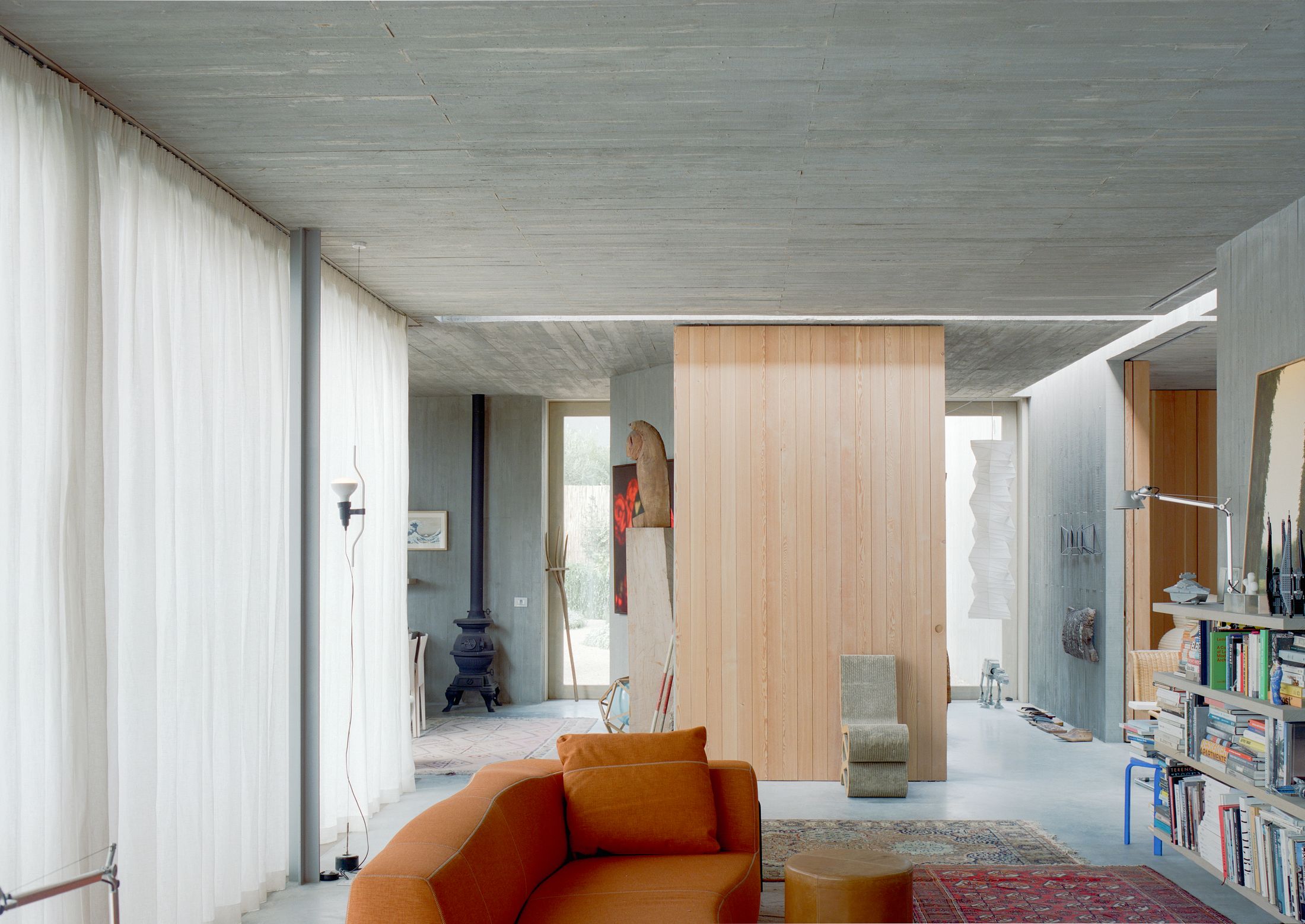 Yellowtrace Aires Mateus Maco Neometro Mori House Photo Brook James 44 Opt80