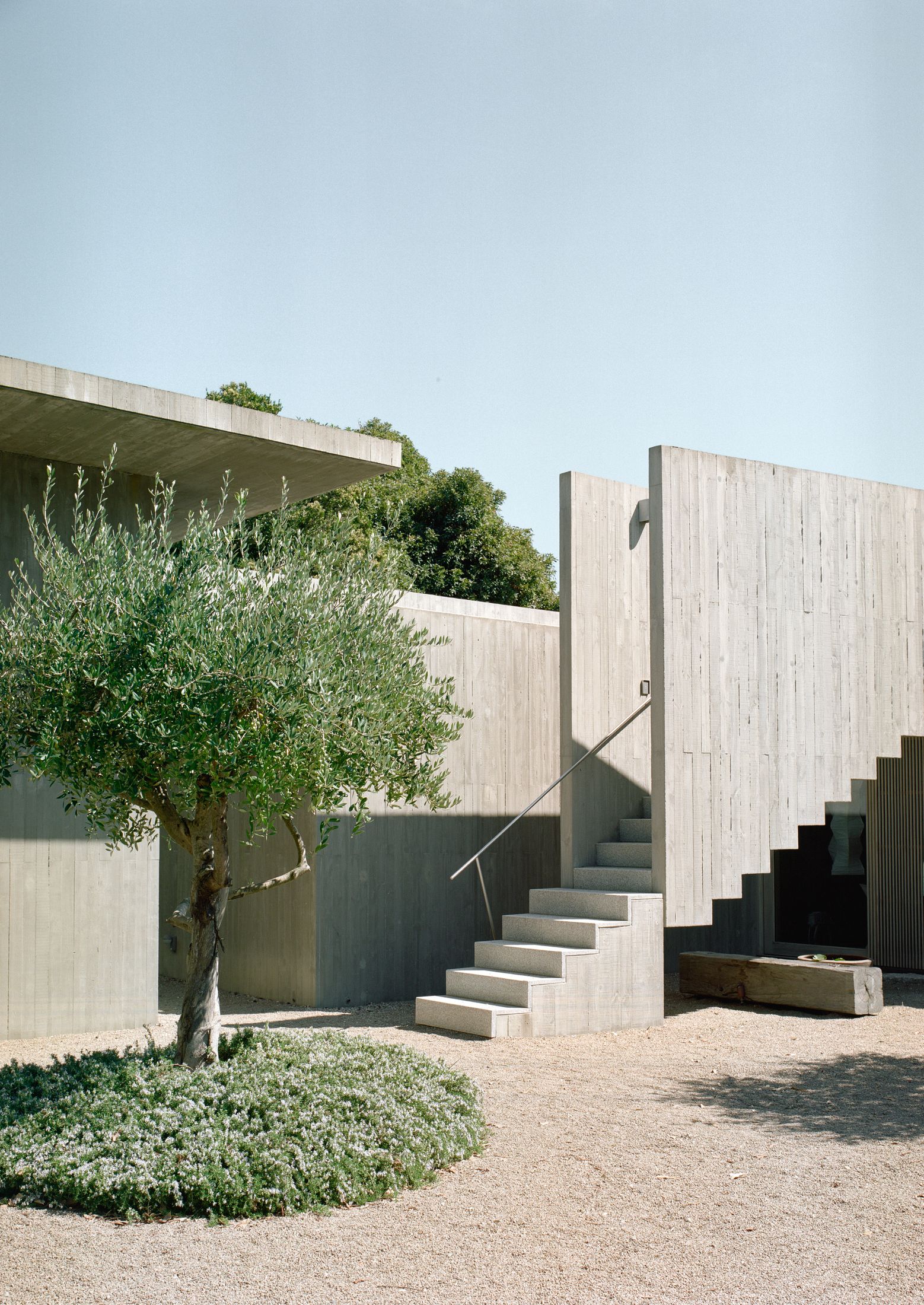 Yellowtrace Aires Mateus Maco Neometro Mori House Photo Brook James 13 Opt80