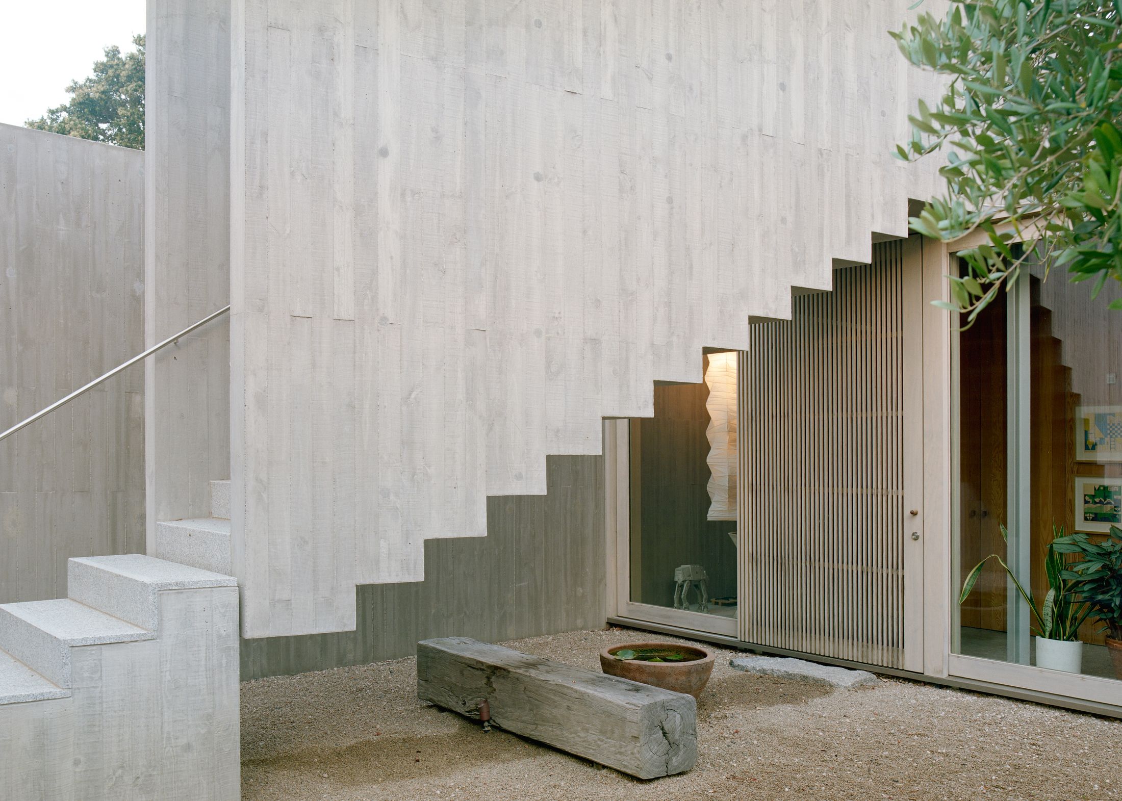 Yellowtrace Aires Mateus Maco Neometro Mori House Photo Brook James 12 Opt80