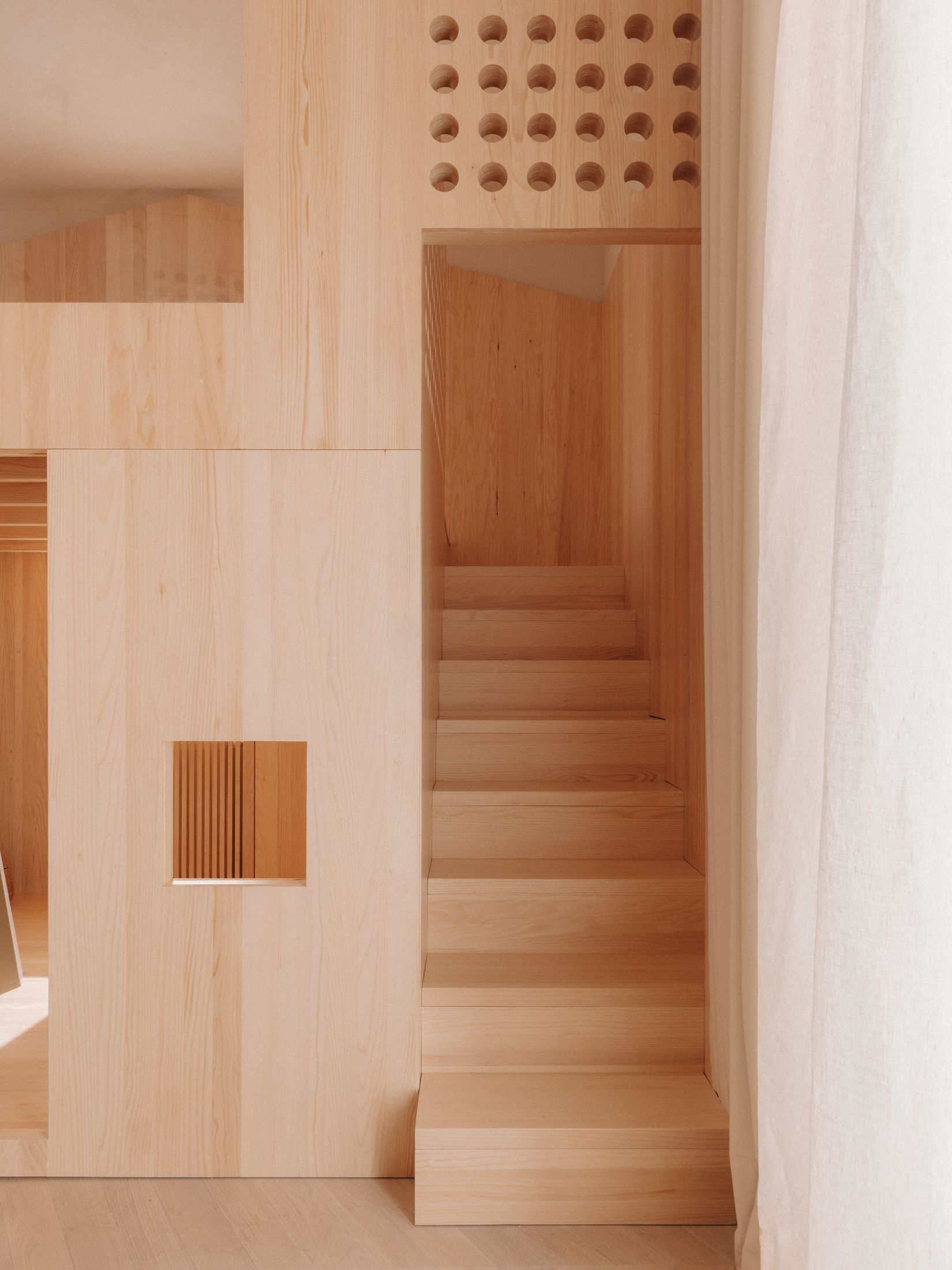 Yellowtrace Projekt V Arhitektura Treehouse Apartment Sarajevo Interior Architecture Photo Shantanu Starick 15 Opt80