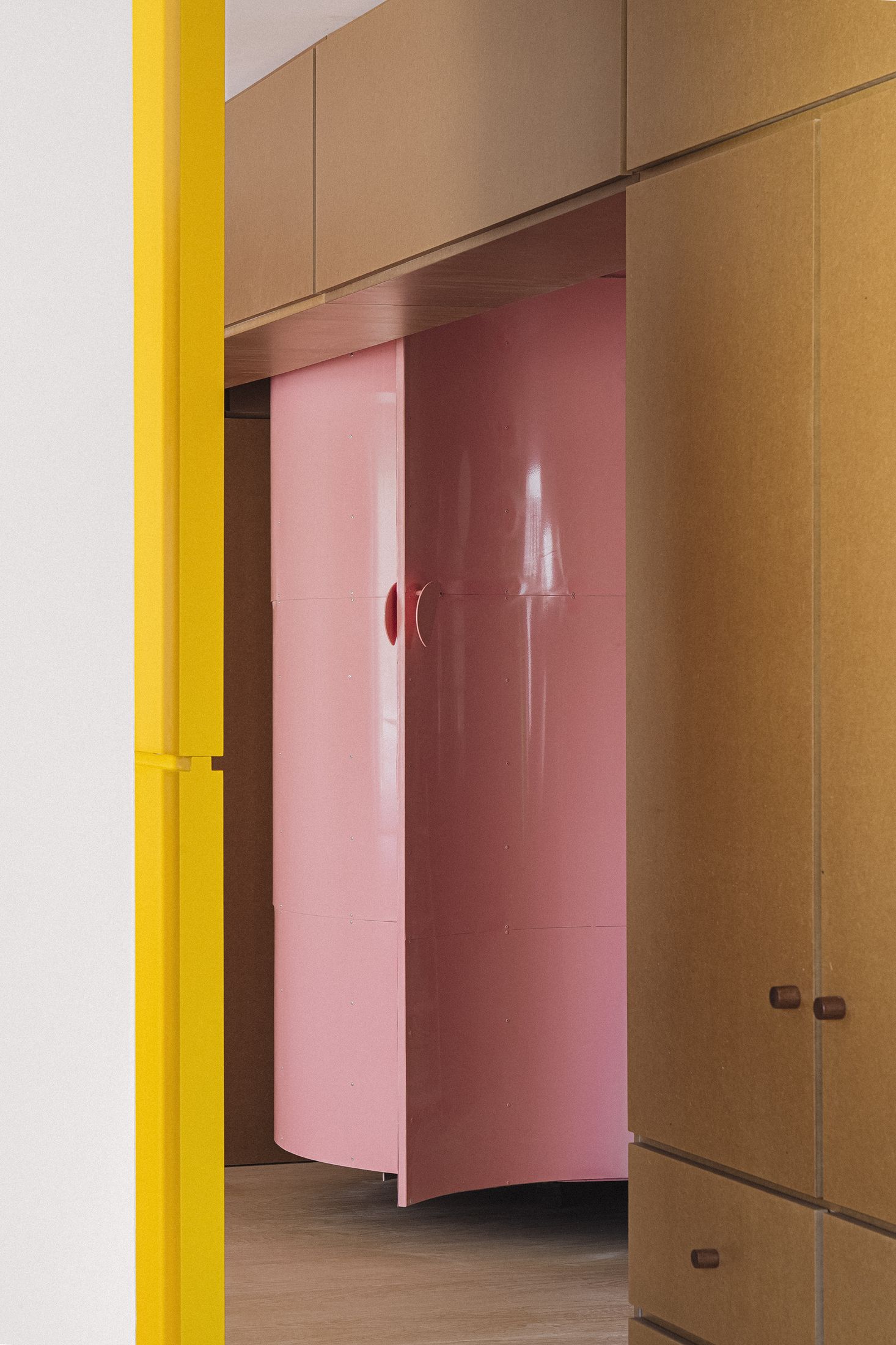Yellowtrace Burr Az06 Madrid Family Apartment Renovation Photo Maru Serrano 30 Opt80