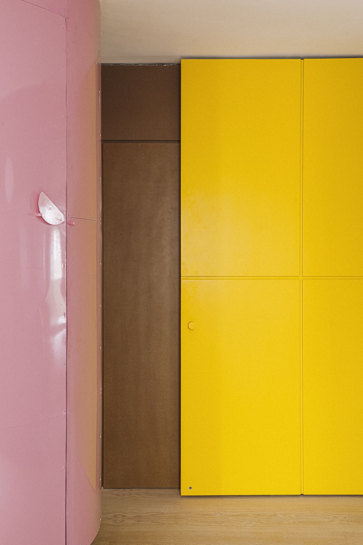 Yellowtrace Burr Az06 Madrid Family Apartment Renovation Photo Maru Serrano 31 Opt80