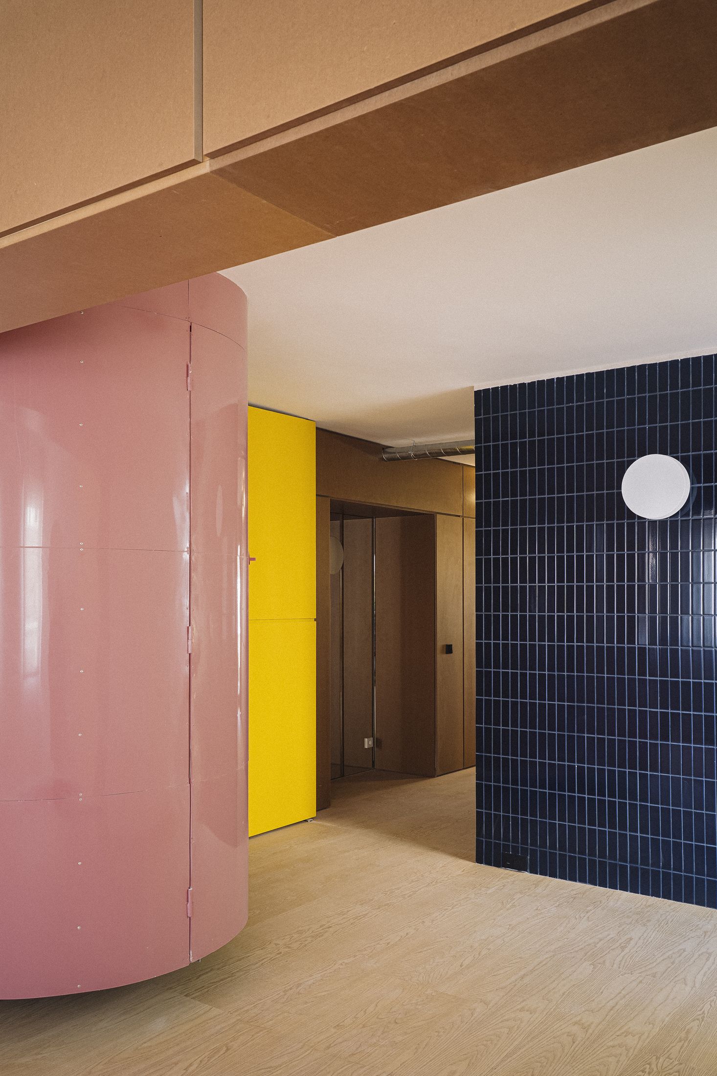 Yellowtrace Burr Az06 Madrid Family Apartment Renovation Photo Maru Serrano 34 Opt80