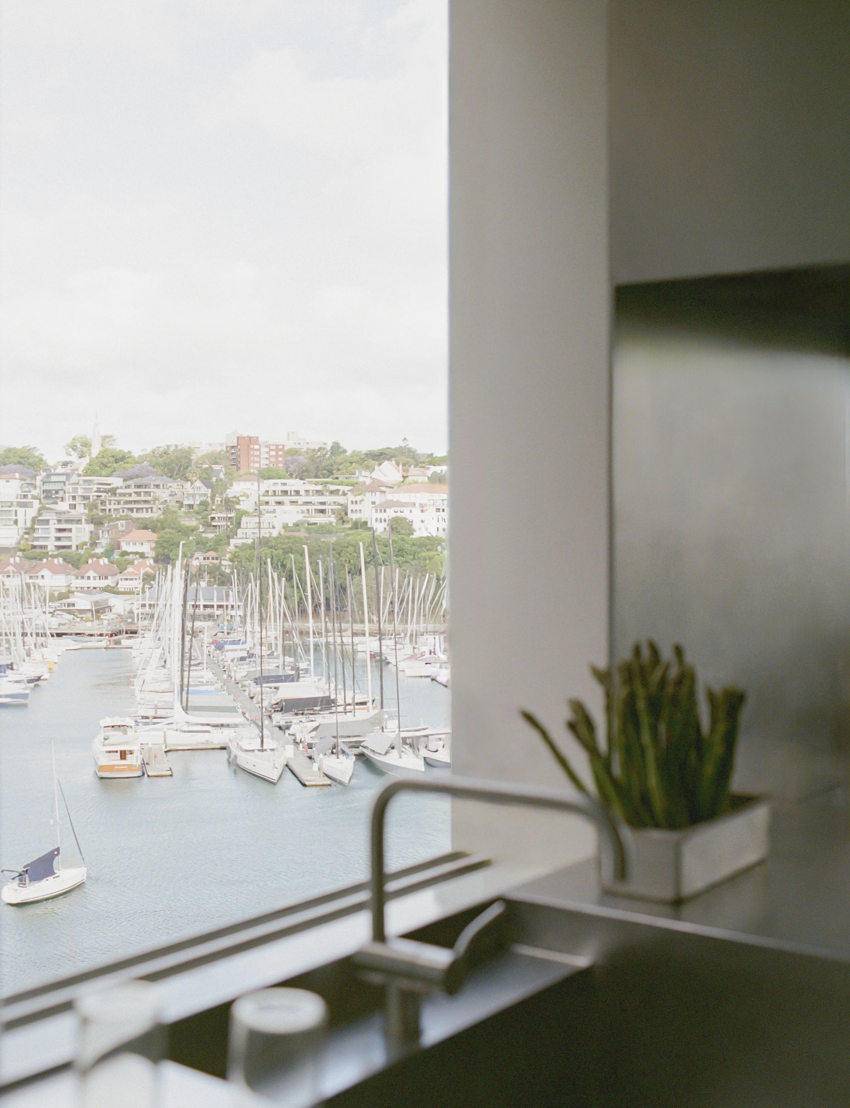 Yellowtrace Billy Maynard Architects Potts Point Apartment Photo Mary Gaudin 10 Opt80