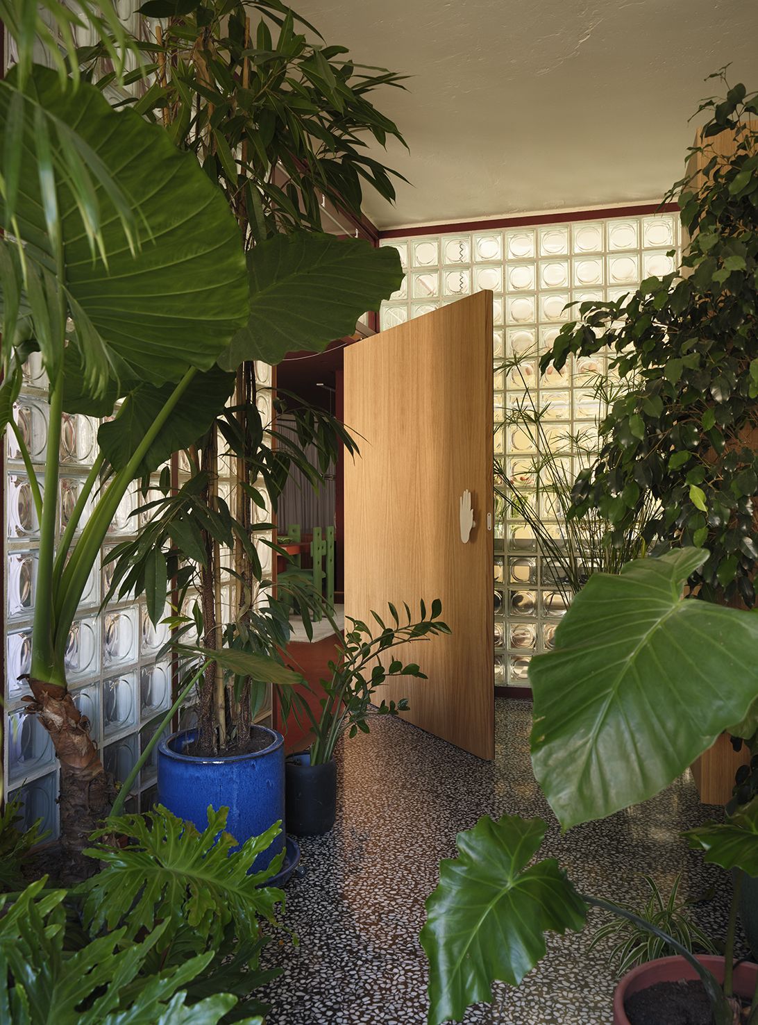 Yellowtrace Plutarco Villa 2030 Madrid Interior Designers Home Photo German Saiz 01 Opt80