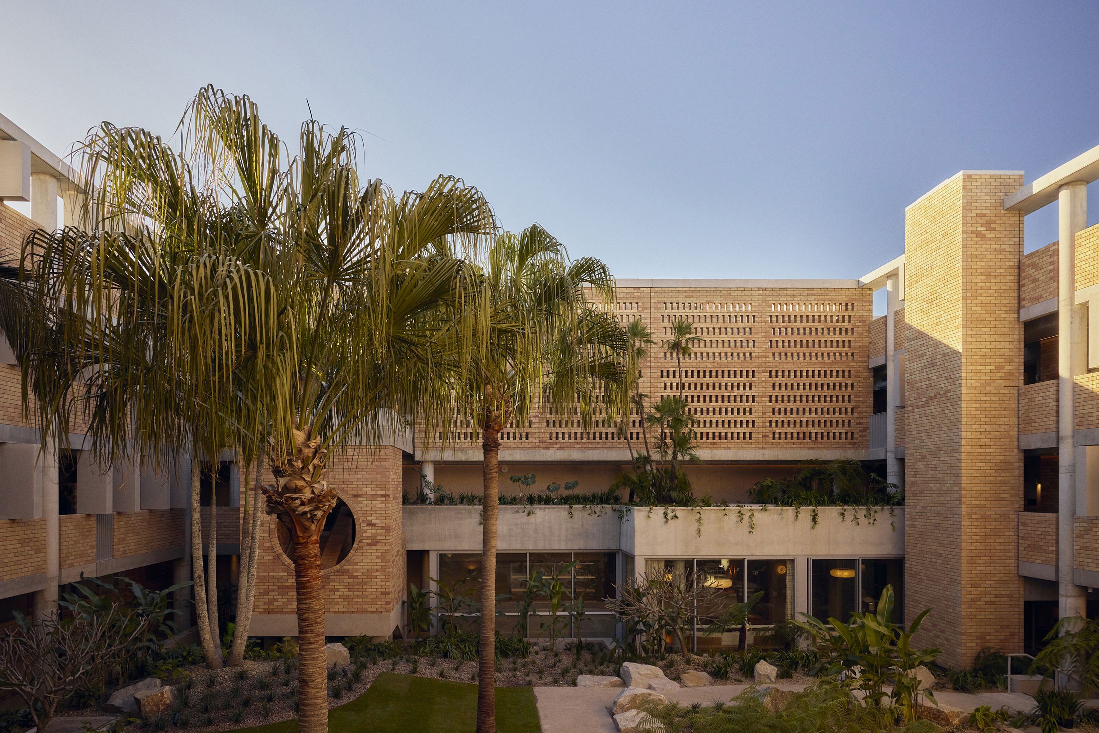 Yellowtrace Richards And Spence Studio Manifold The Bonobo By Raes Byron Bay Photo Sean Fennessy 05 Opt80