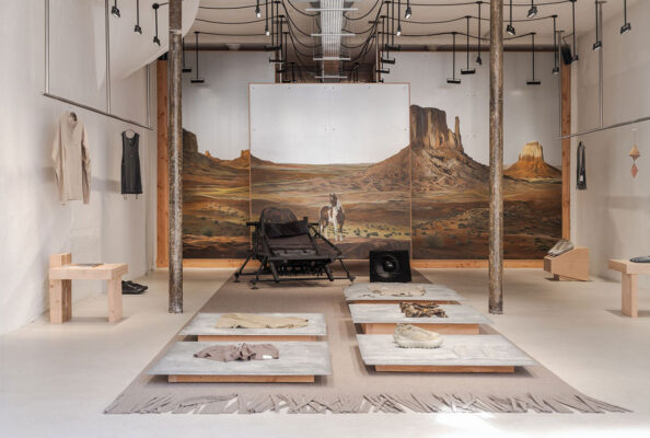Yellowtrace Cigue Satisfy Running Brand Paris Flagship