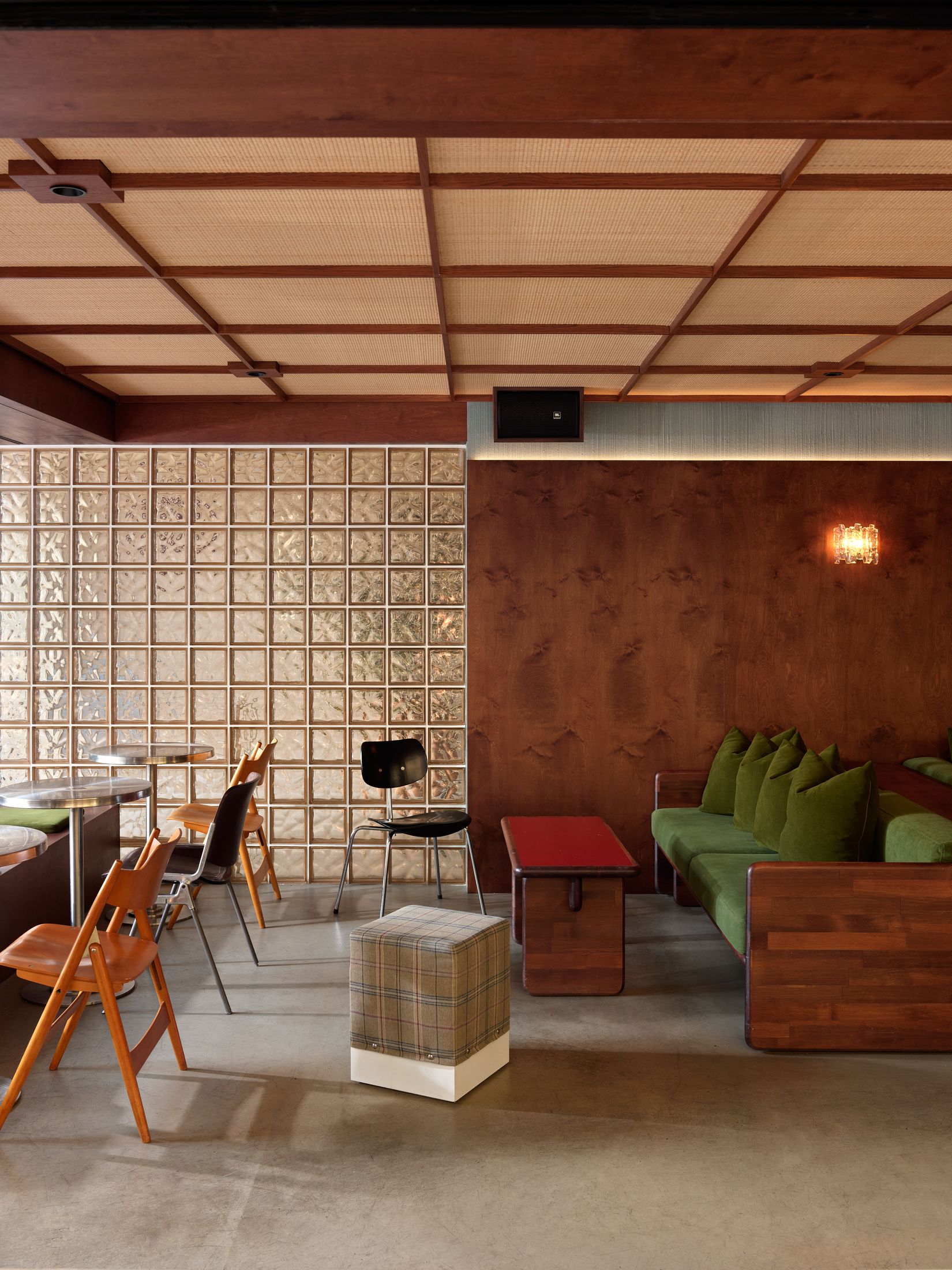 Yellowtrace Soto Lab Dama Istanbul Cafe Lisening Bar Photo Fevzi Ondu 04 Opt80
