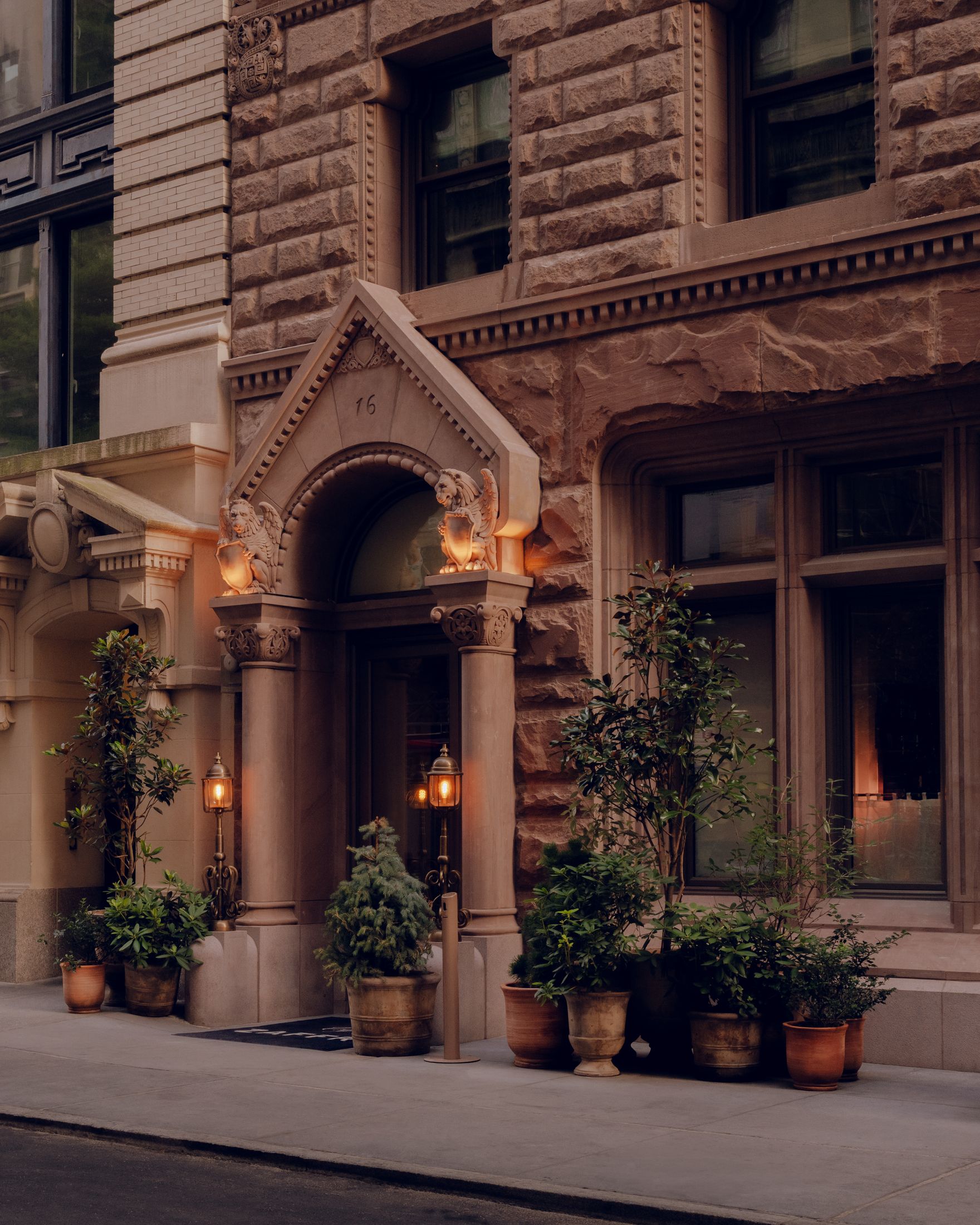Yellowtrace Child Studio The Twenty Two New York Hotel Members Club Photo Alixe Lay 13 Opt80
