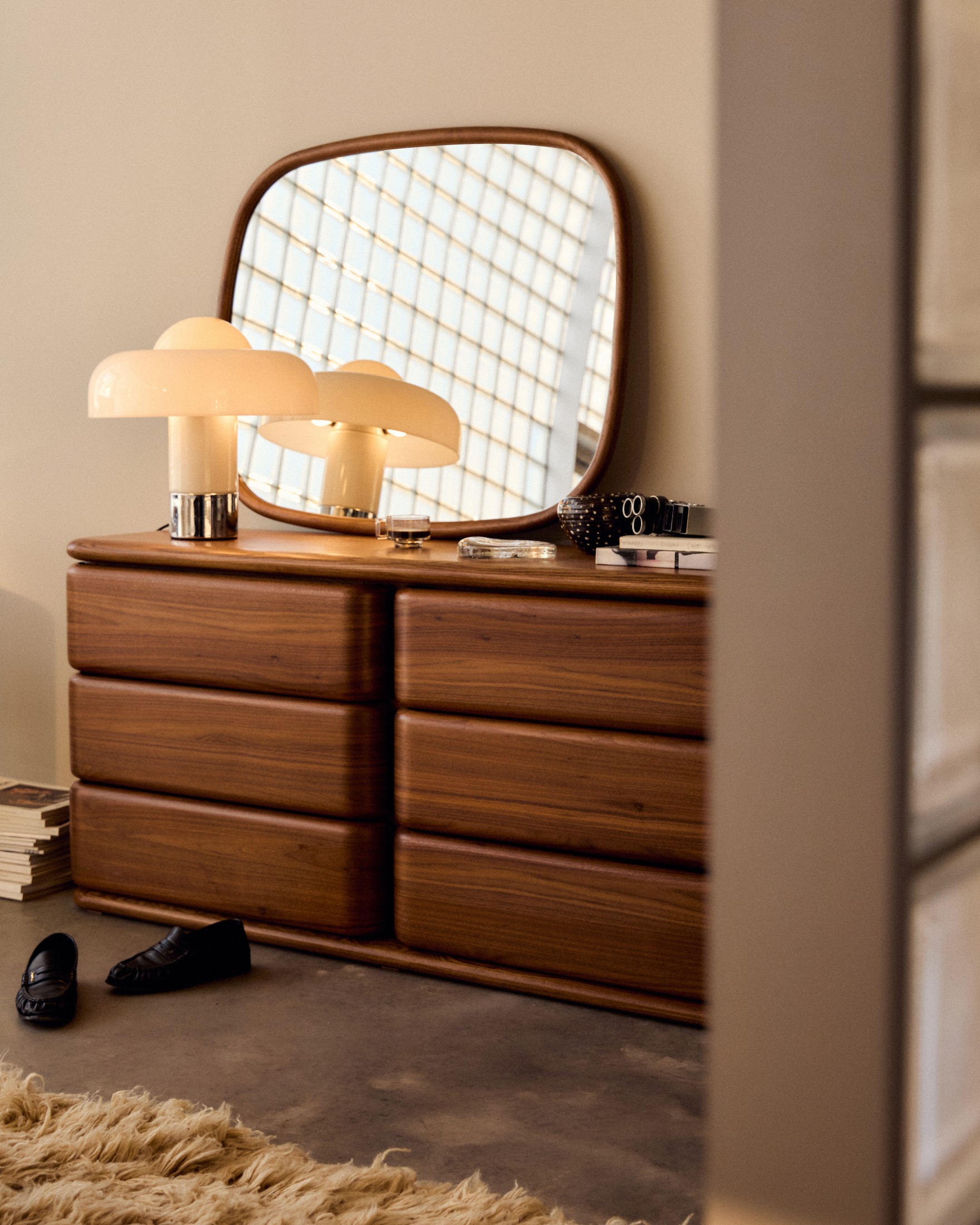 Yellowtrace 260827ellison Studiosmelt bed 26notte dresser0252 কপি 07 Opt90