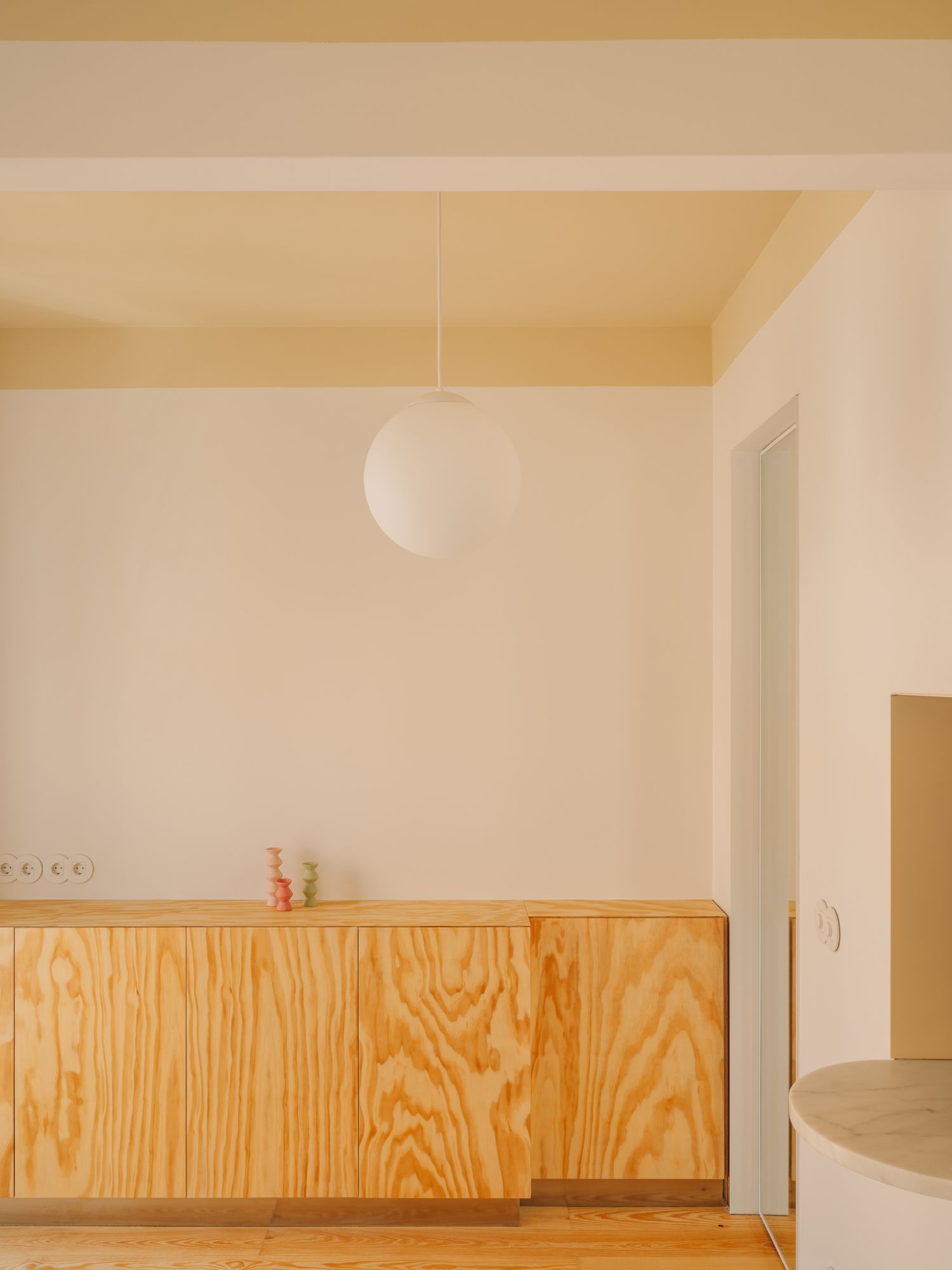 Yellowtrace Bureau Lilac Apartment Lisbon Photo Francisco Nogueira 06 Opt80