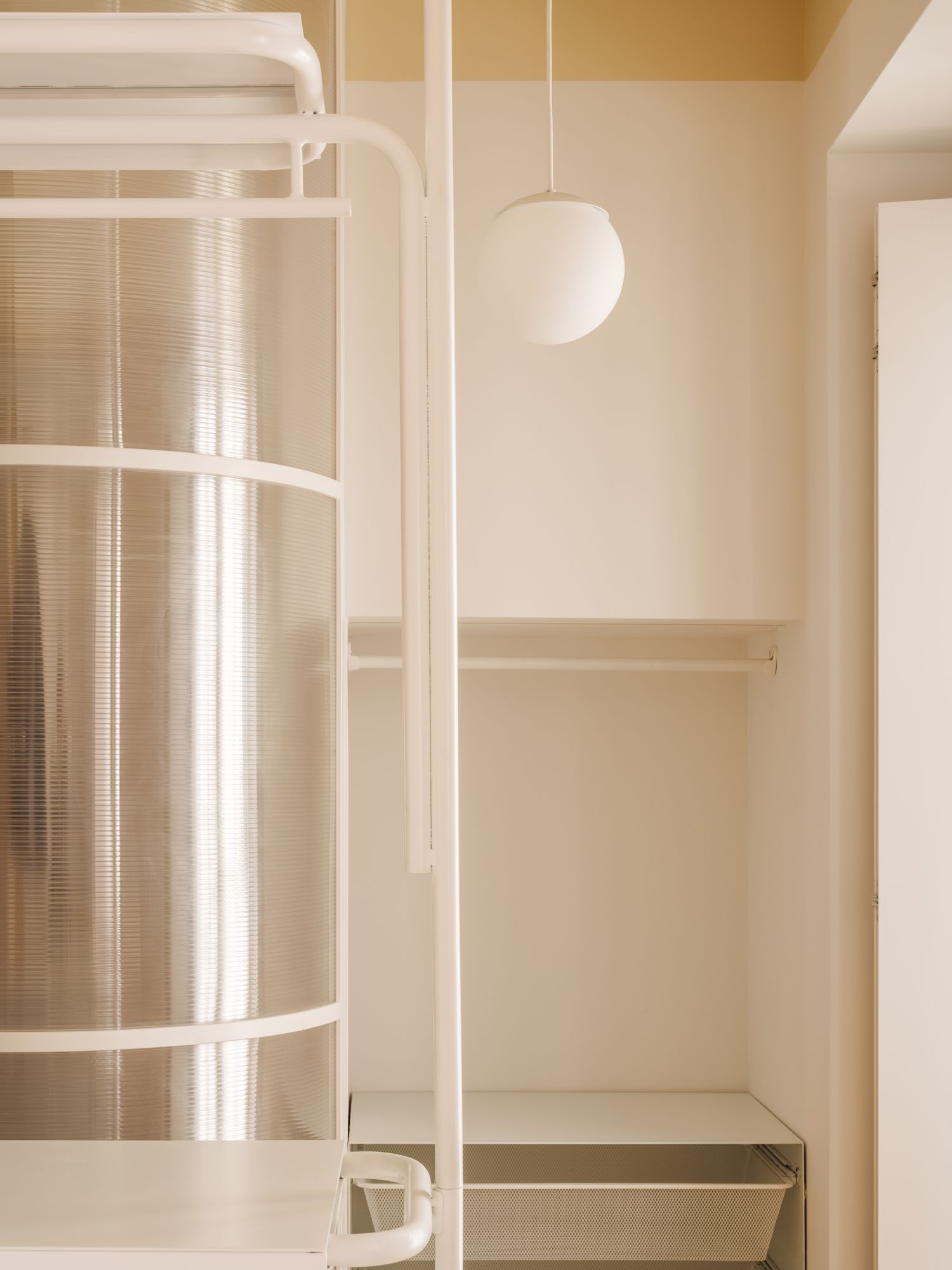 Yellowtrace Bureau Lilac Apartment Lisbon Photo Francisco Nogueira 20 Opt80