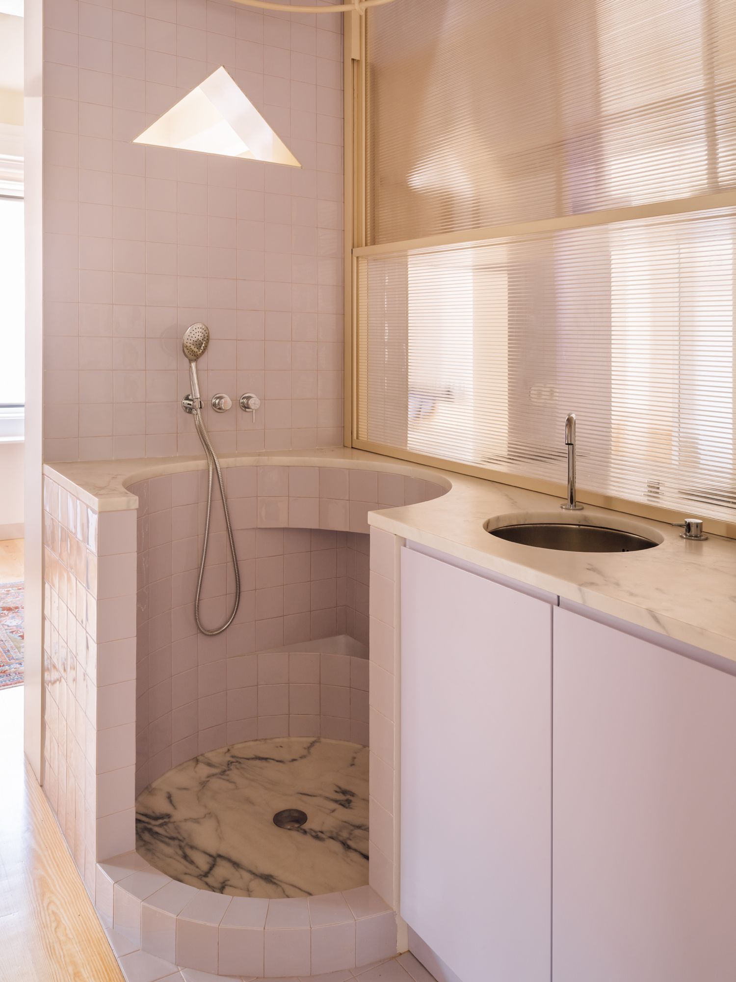 Yellowtrace Bureau Lilac Apartment Lisbon Photo Francisco Nogueira 23 Opt80