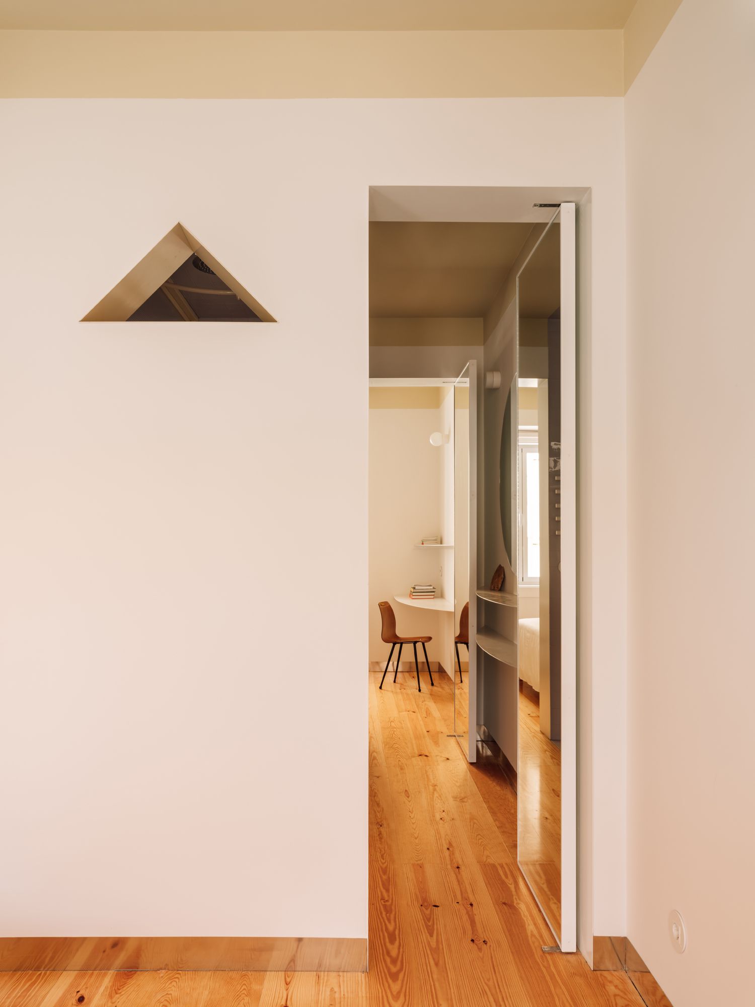 Yellowtrace Bureau Lilac Apartment Lisbon Photo Francisco Nogueira 26 Opt80