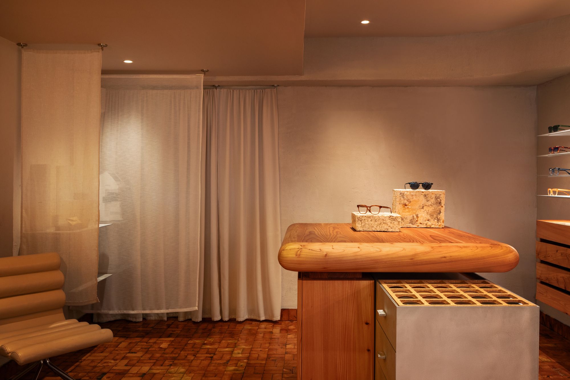 Yellowtrace Ninaco Monc Eyewear London Sustainable Retail Design Photo Anna Batchelor 37 Opt80