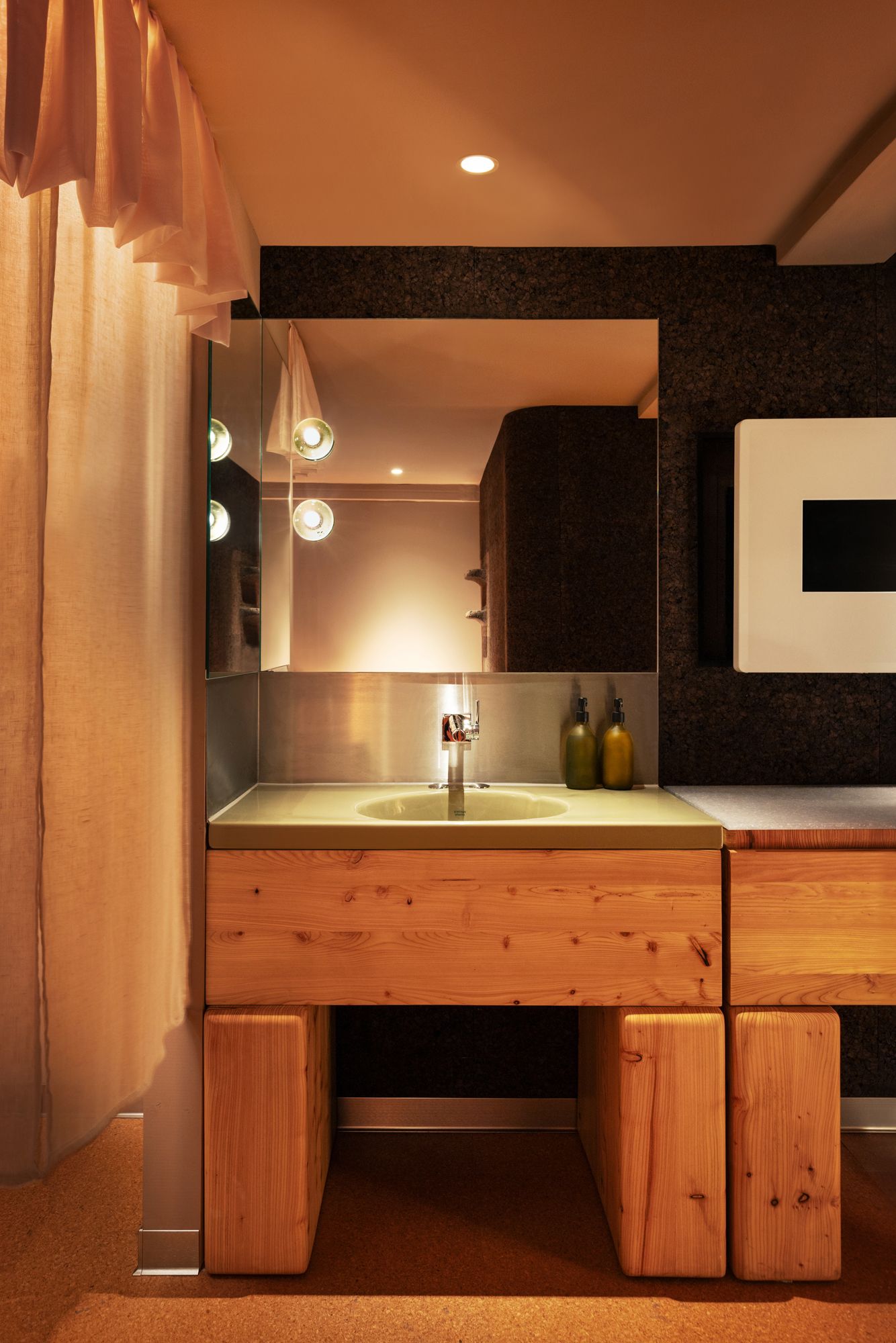 Yellowtrace Ninaco Monc Eyewear London Sustainable Retail Design Photo Anna Batchelor 53 Opt80