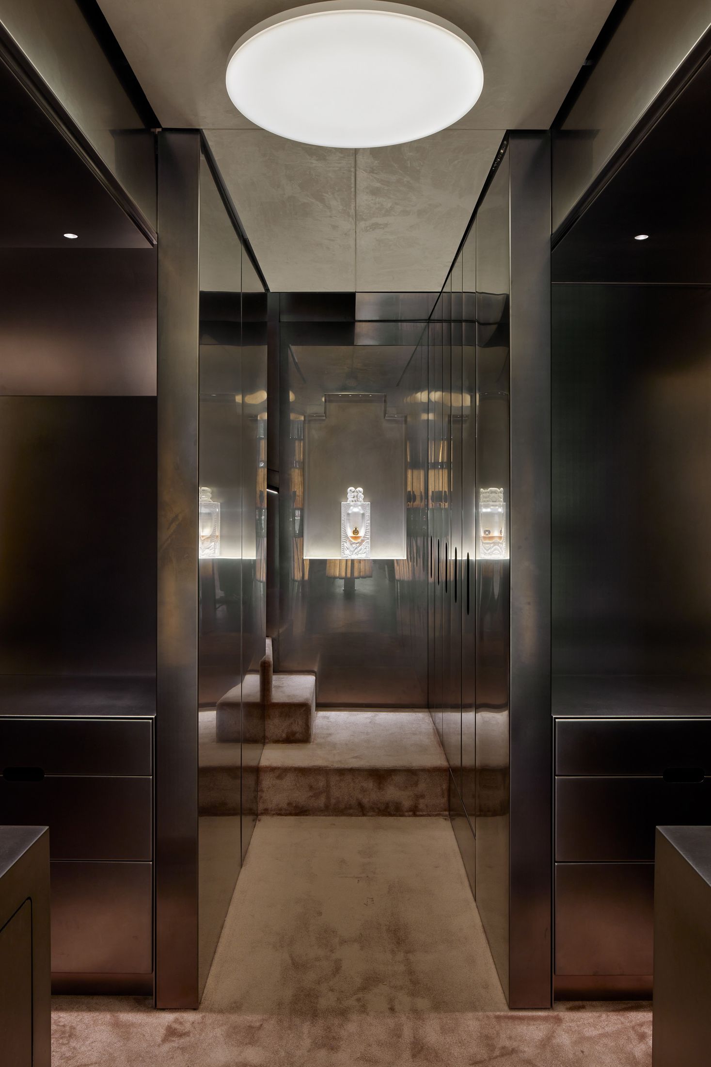 Yellowtrace Casper Mueller Kneer Caron Rue Saint Honore Photo Paul Riddle 06 Opt80