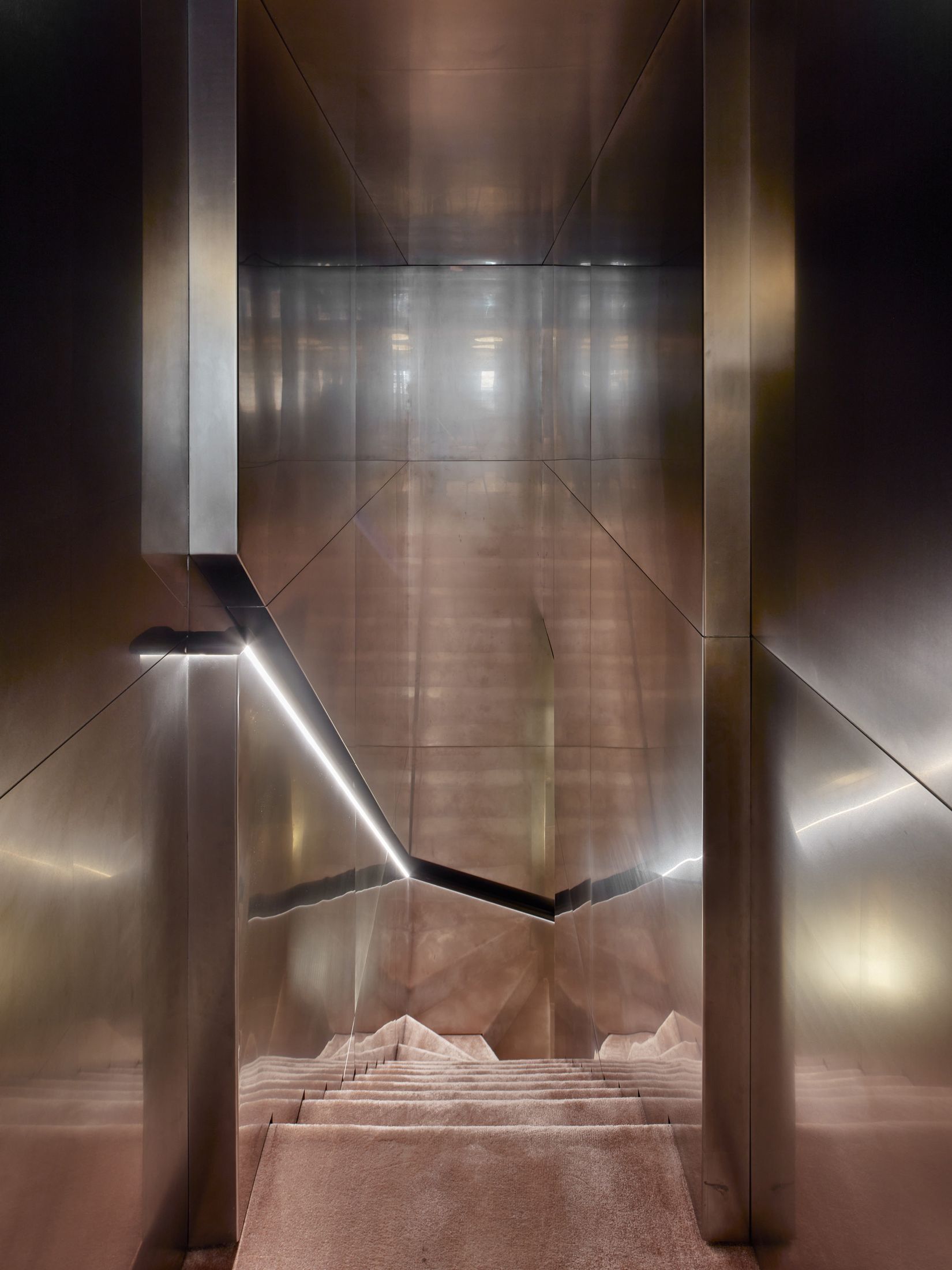 Yellowtrace Casper Mueller Kneer Caron Rue Saint Honore Photo Paul Riddle 07 Opt80