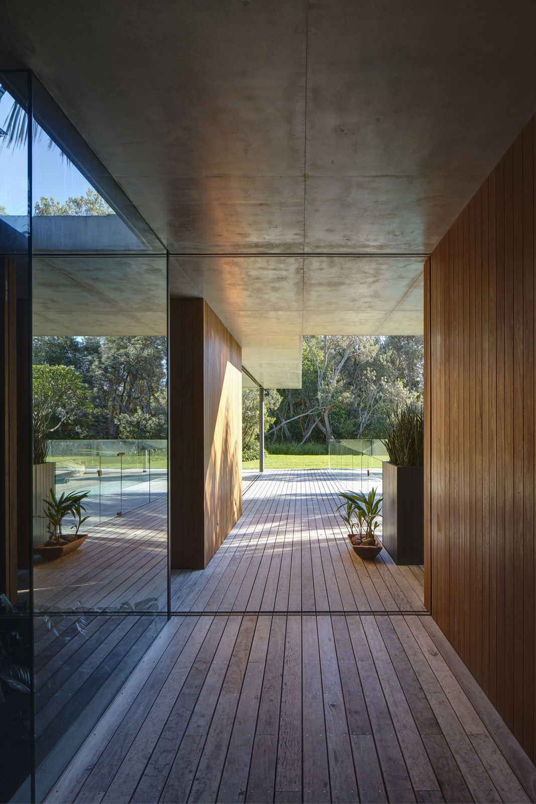 Yellowtrace Mck Sunrise House Photo Michael Nicholson